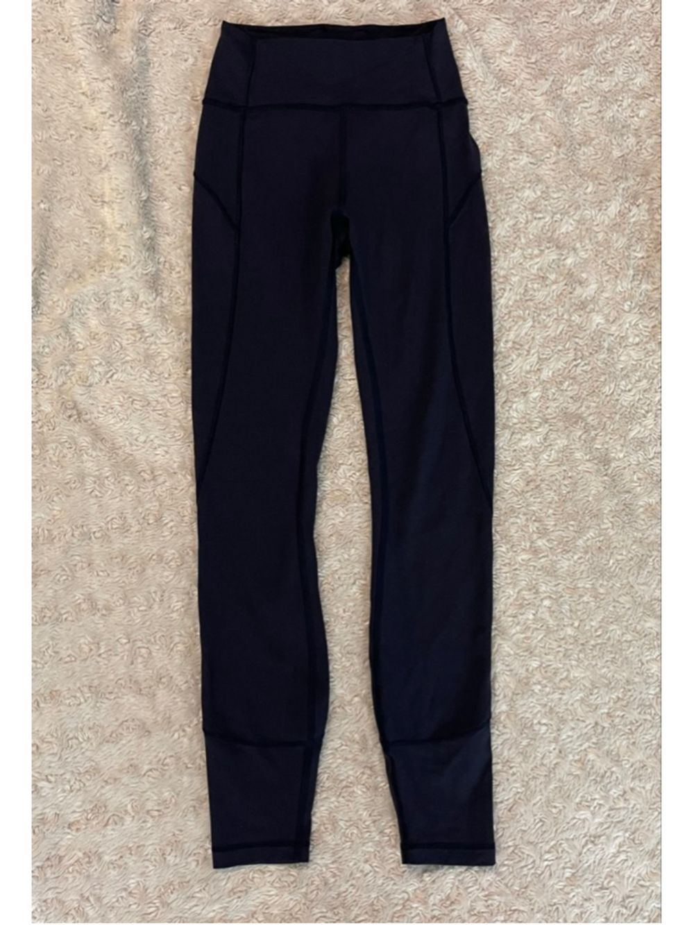 Lululemon Women's In Movement 7/8 Tight, Size 2, 25” Inseam, Everlux, EUC